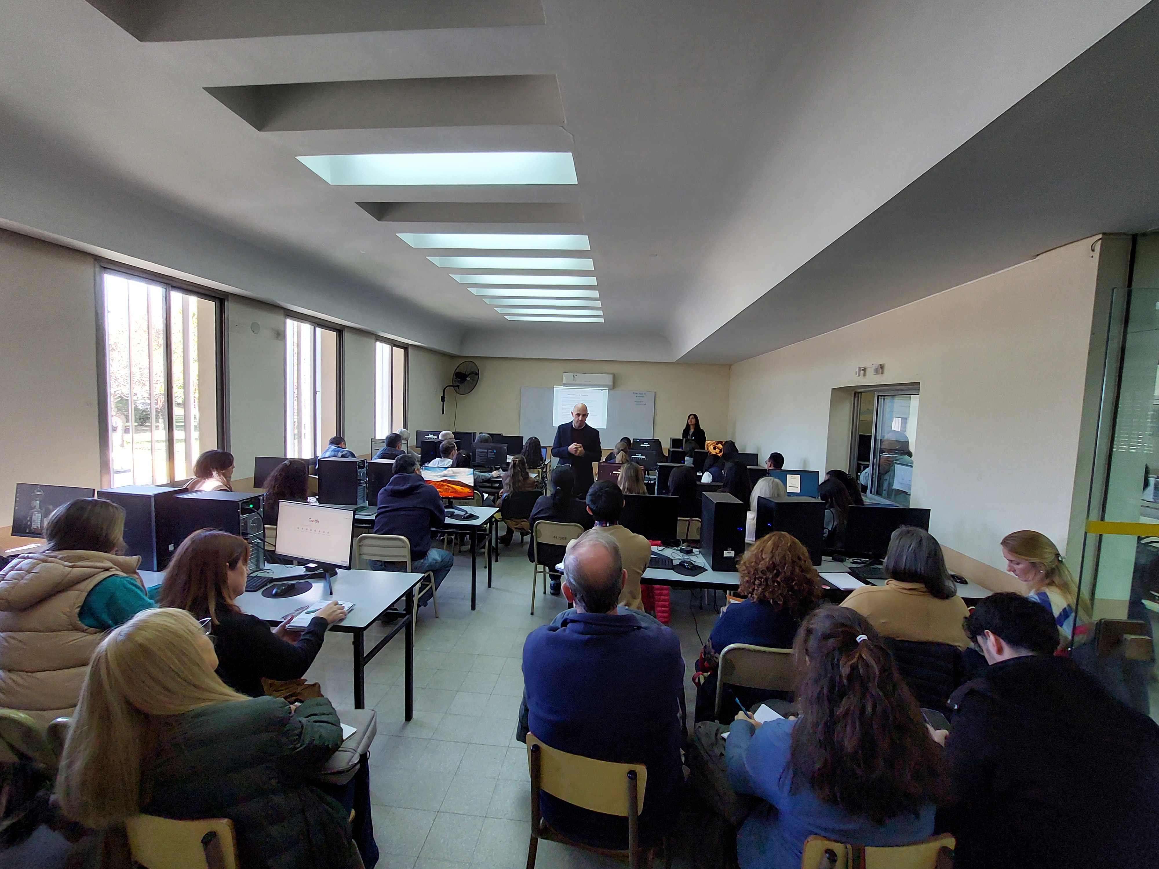 Taller sobre el Sistema de Documentación Laboral Digital (SIDREL)